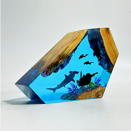 Hammerhai und Taucher Harzlampe