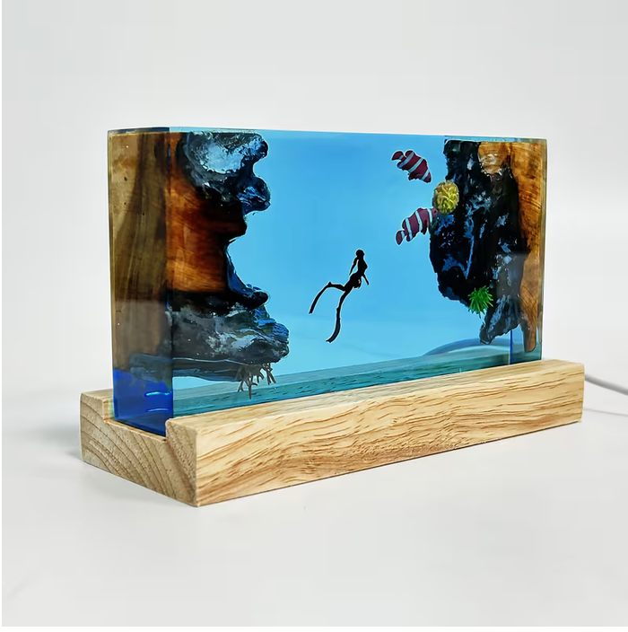 Taucher und Fisch Harzlampe